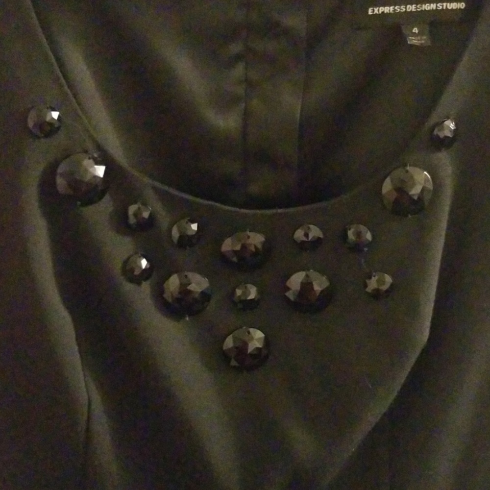 Dress - Picture 2 of 4